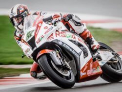 Meeke Splits with Co-driver just Ahead of His Second Moto Return