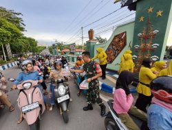 Kodim 1013/Mtw Bagi Takjil Gratis di Awal Bulan Suci Ramadhan